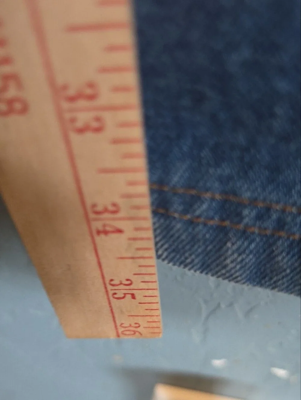 Duluth Trading Co Men's Straight-Leg Jeans in Blue Denim 34 34